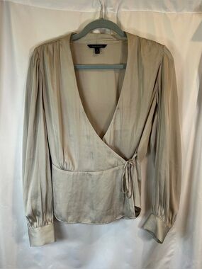 Banana Republic Wrap Blouse in Light Taupe sz Small